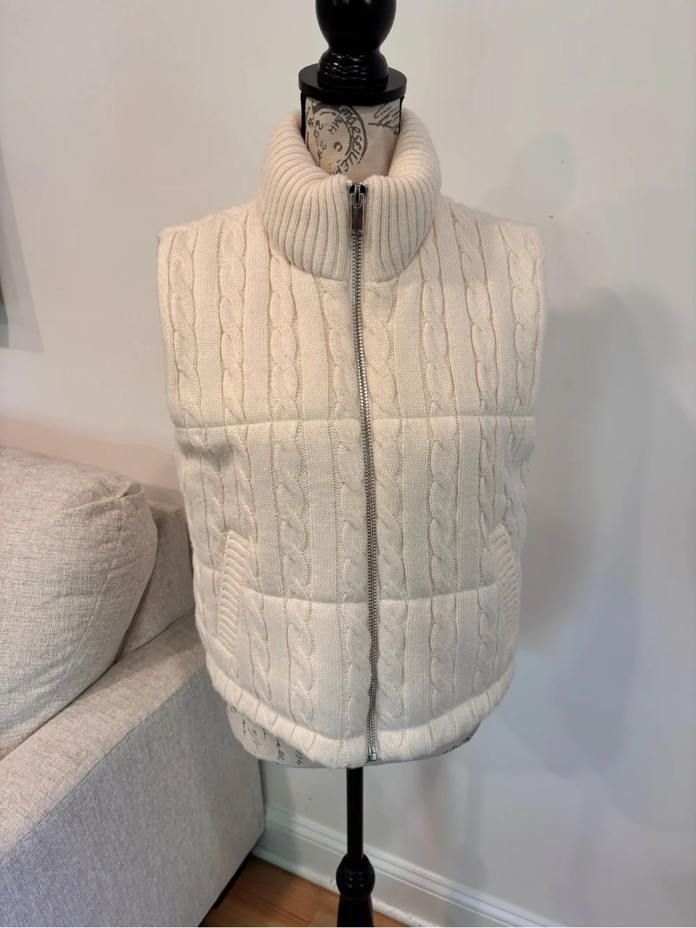 BAGATELLE Cable Stitch Puffer Vest in cream size small